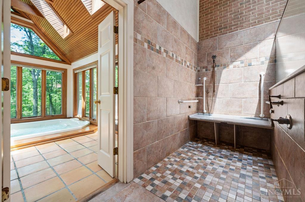 7883 Chestershire Drive, West Chester, OH, 45241 — photo 18