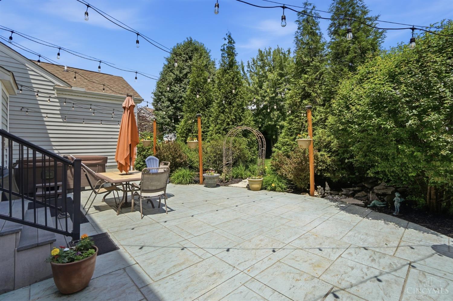 678 Hyacinth Road