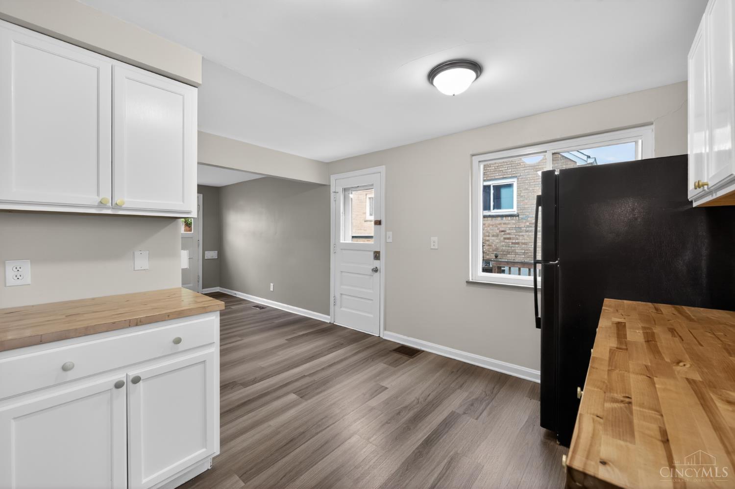 6331 Stover Avenue, Golf Manor, OH, 45251 — photo 13
