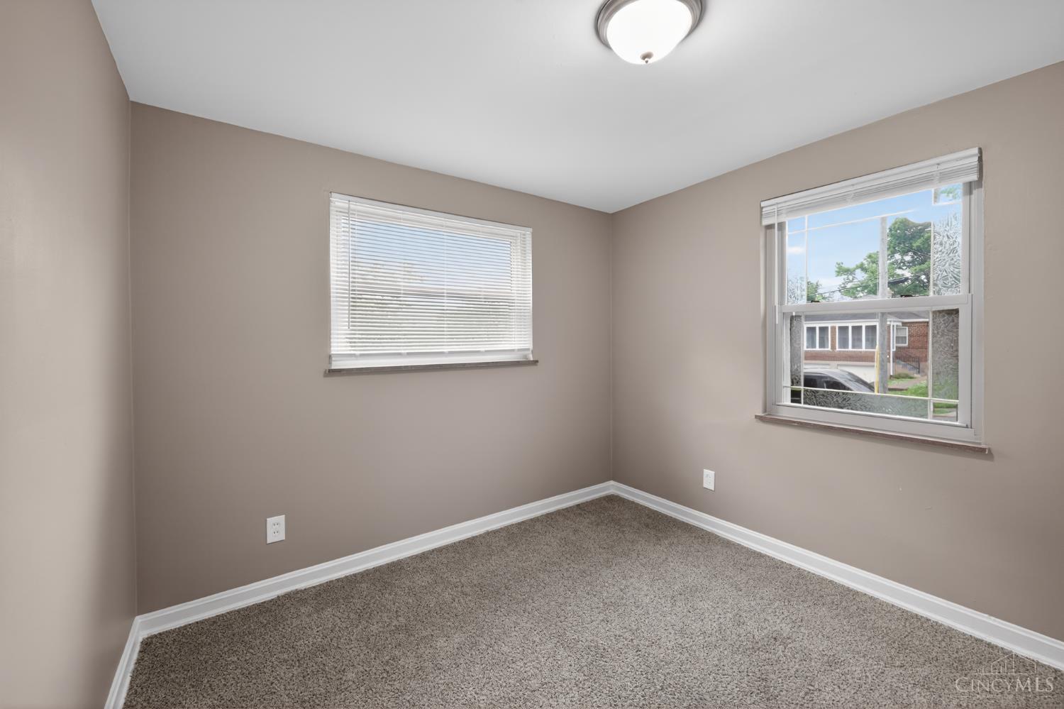 6331 Stover Avenue, Golf Manor, OH, 45251 — photo 8