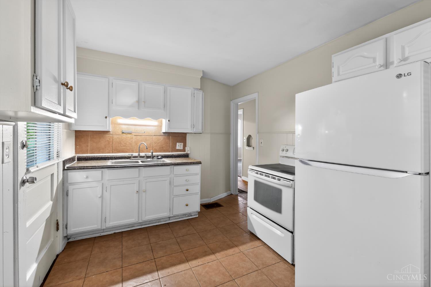 1866 Ashbrook Drive, Cincinnati, OH, 45238 — photo 14