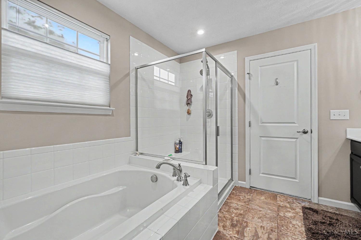2661 Unbridled Way, Hamilton Twp, OH, 45152 — photo 27