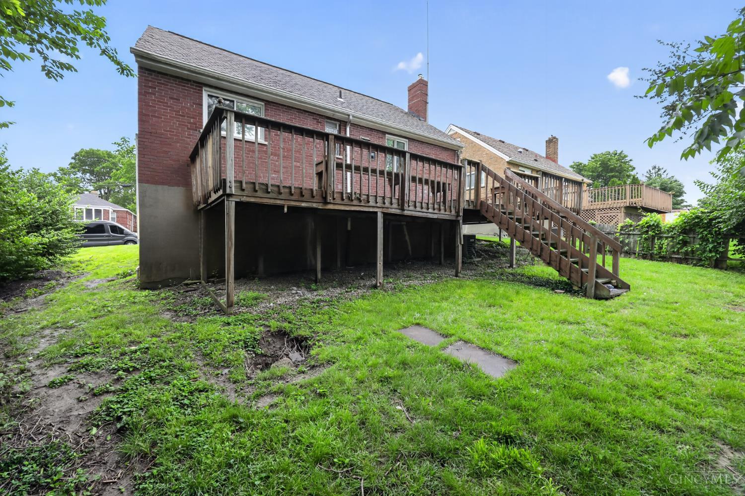 6331 Stover Avenue, Golf Manor, OH, 45251 — photo 2