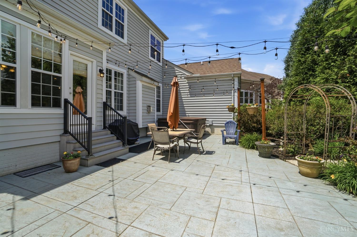 678 Hyacinth Road