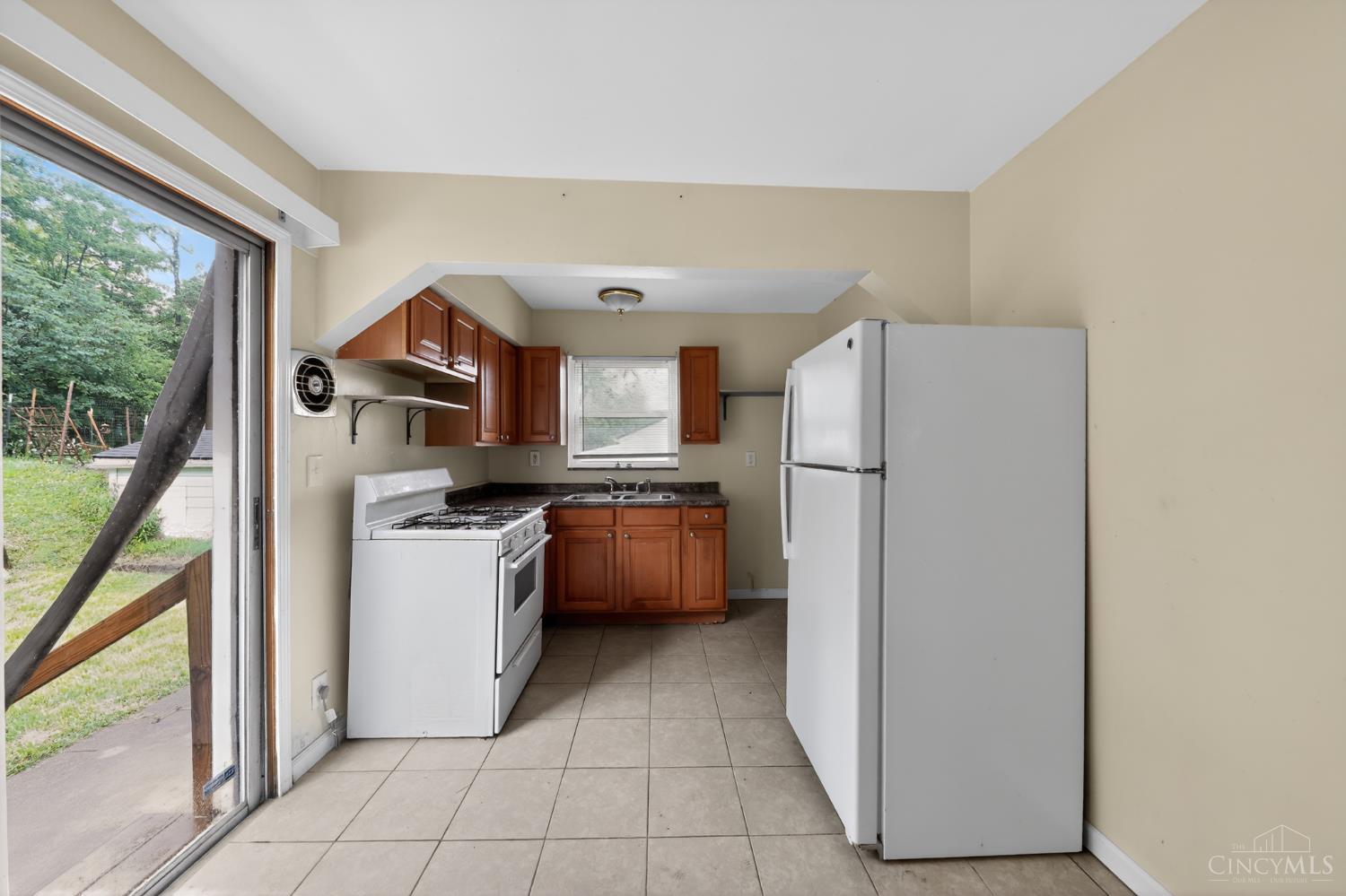 218 Ridgeway Road, Cincinnati, OH, 45216 — photo 16