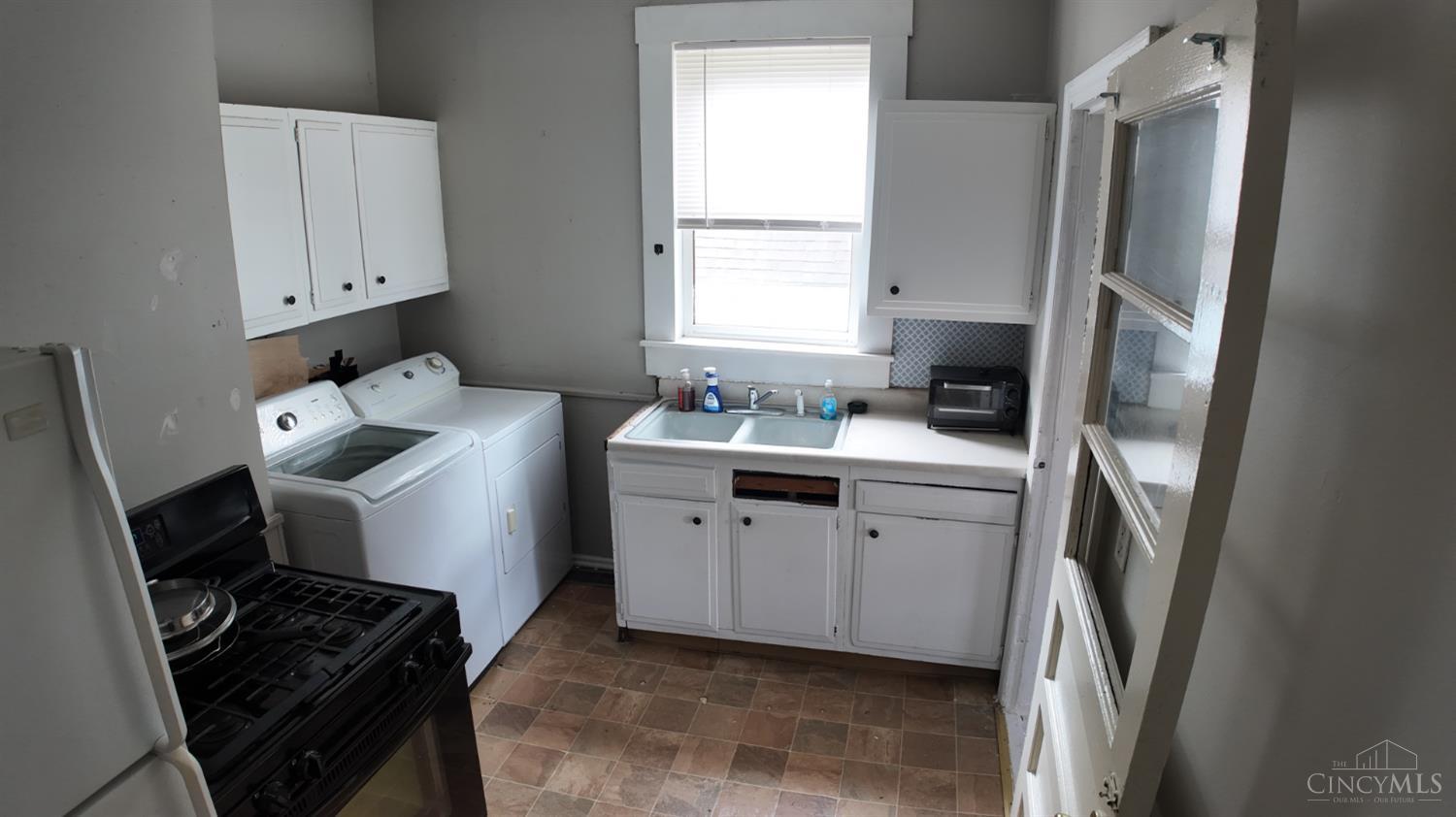 2nd image of 704 Prytania Ave, Hamilton, OH 45013 | MLS# 1880409