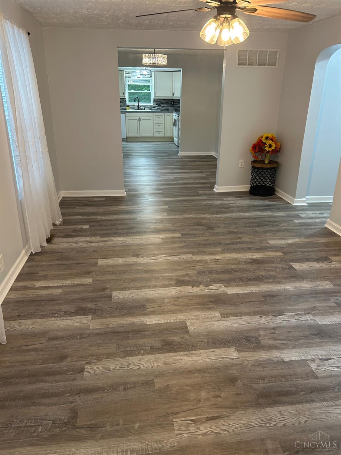Photo 4 of Single family home for sale at 8115 Martz Paulin Rd, Franklin, OH 45005 | MLS# 1881138 | Listing updated on 2026-09-14