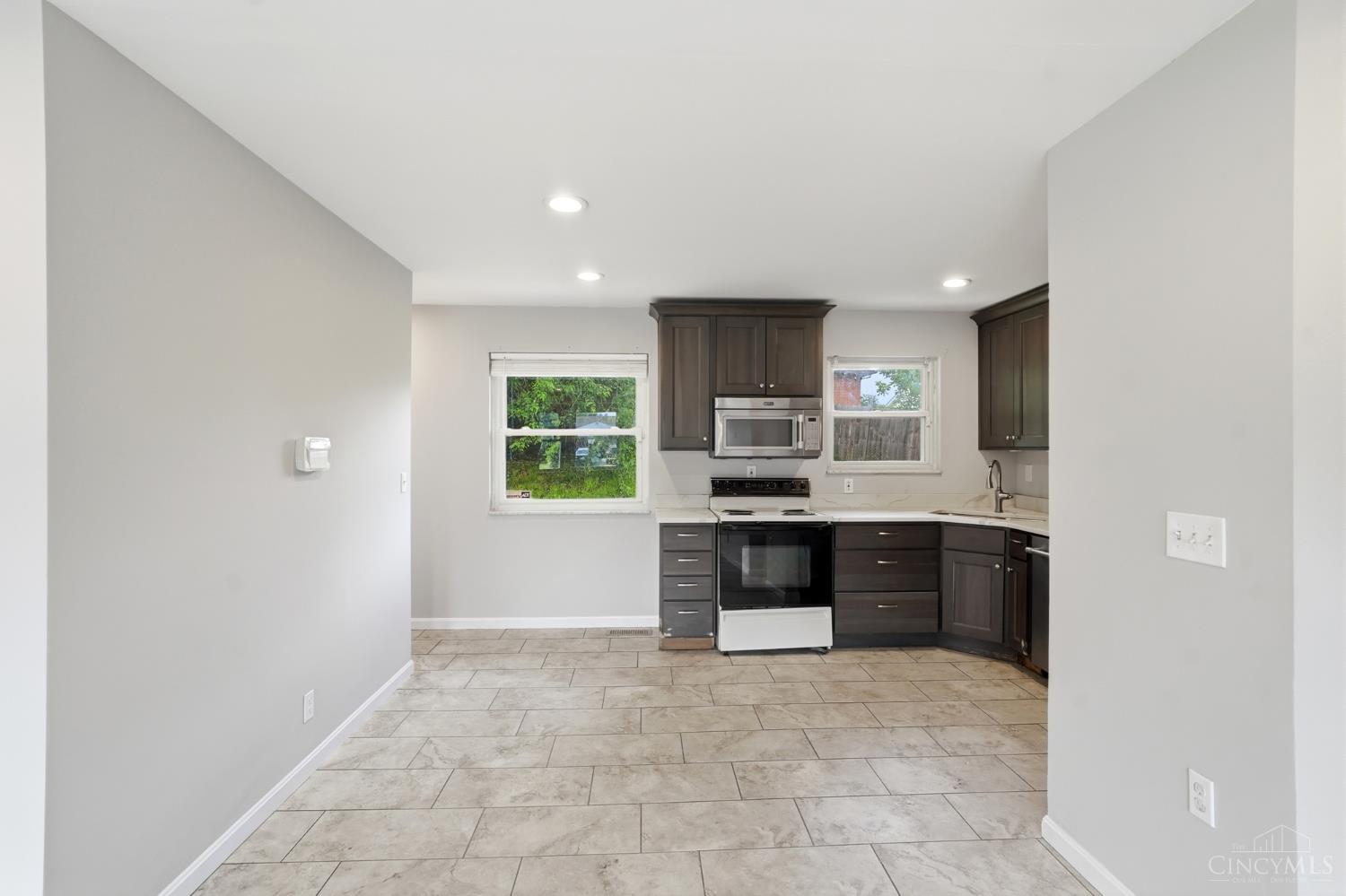 5228 Woodlake Drive, Delhi Twp, OH, 45238 — photo 6