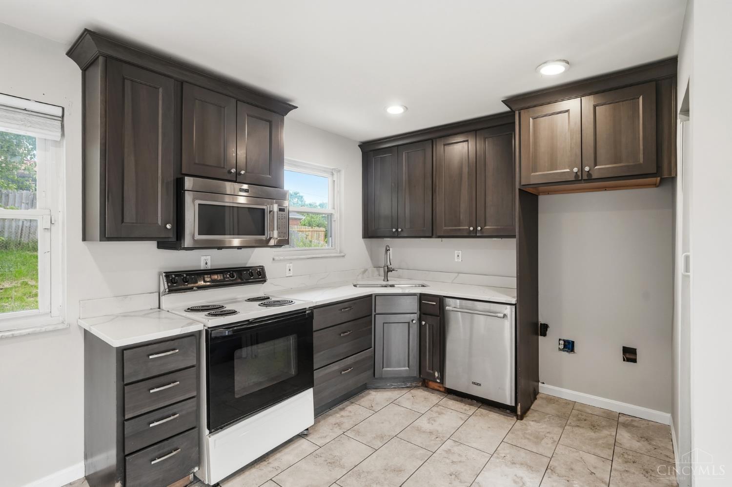 5228 Woodlake Drive, Delhi Twp, OH, 45238 — photo 8
