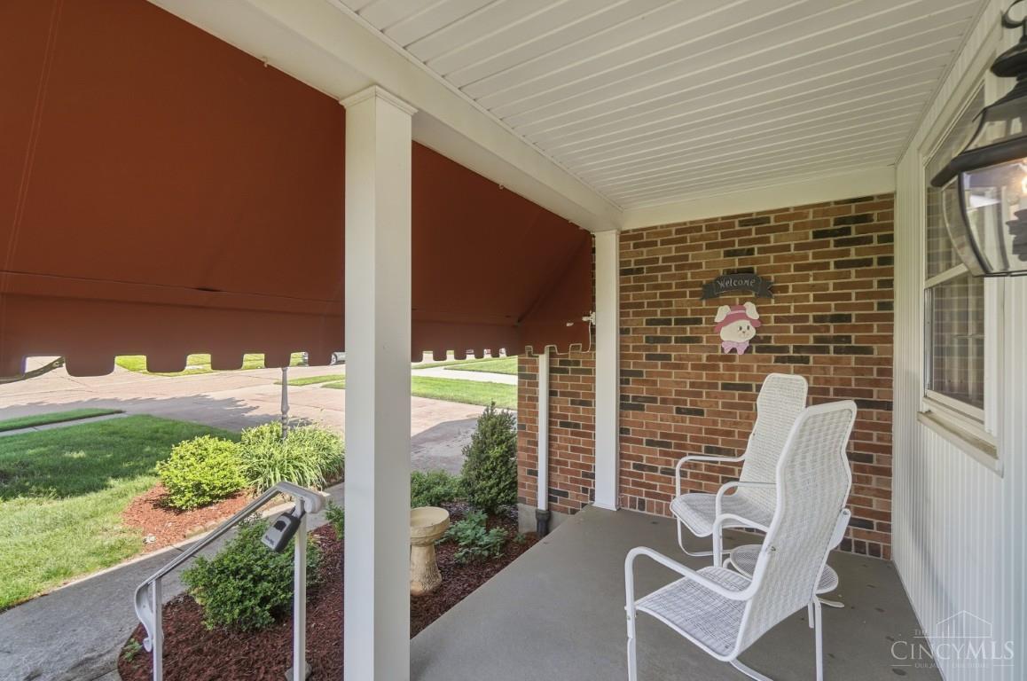 5914 Fawnridge Court, Green Twp, OH, 45239 — photo 4