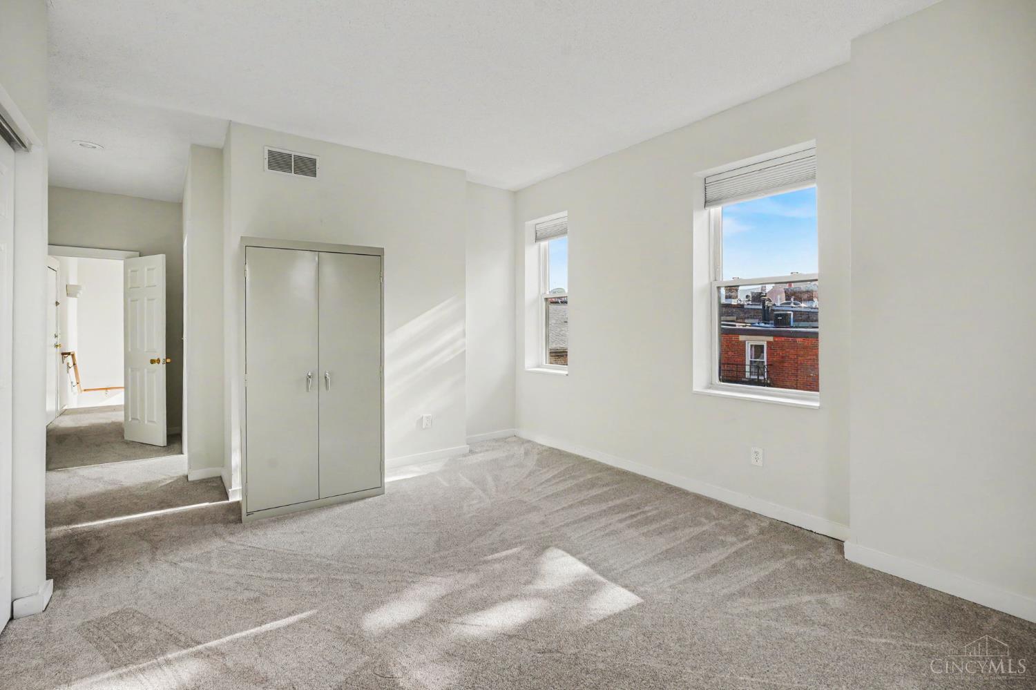 427 Hopkins Street #9, Cincinnati, OH, 45203 — photo 17