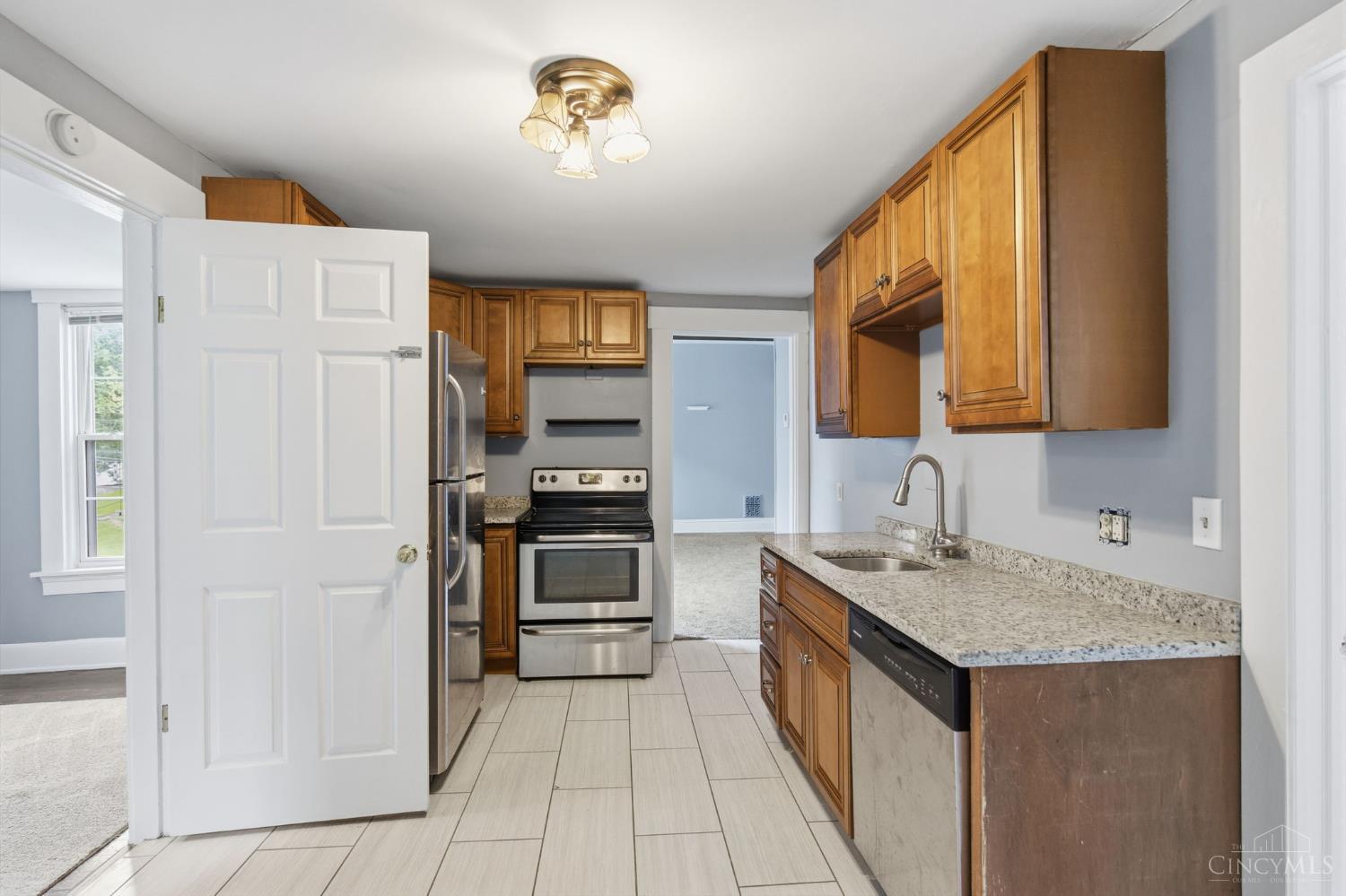 3262 Linwood Avenue, Cincinnati, OH, 45226 — photo 25