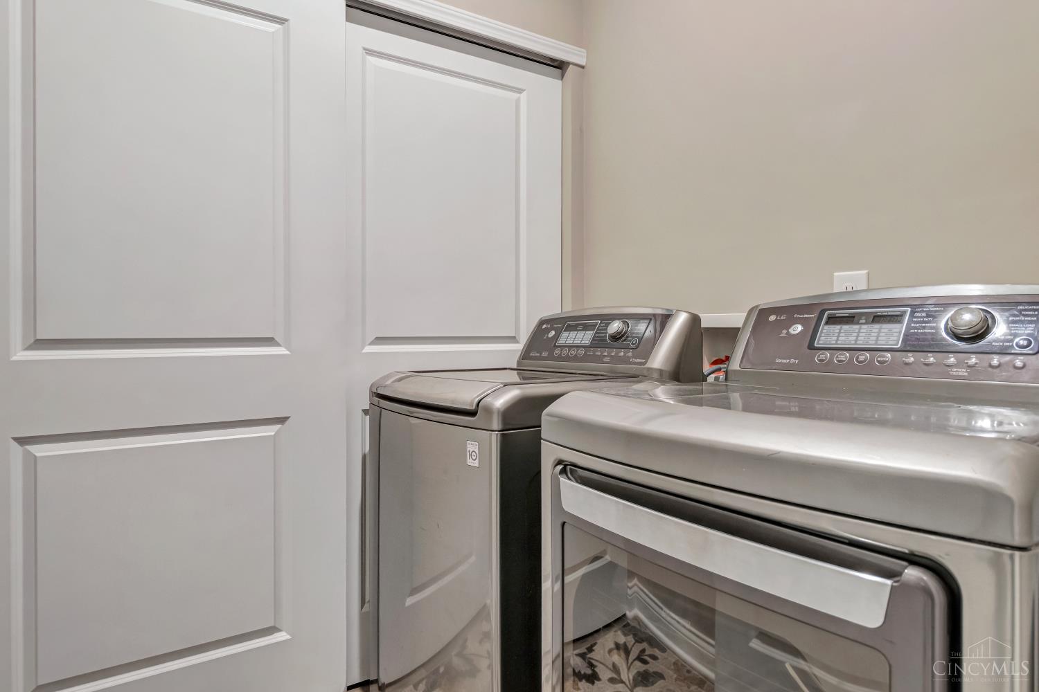 1358 Brookchase Circle, Hamilton Twp, OH, 45039 — photo 25