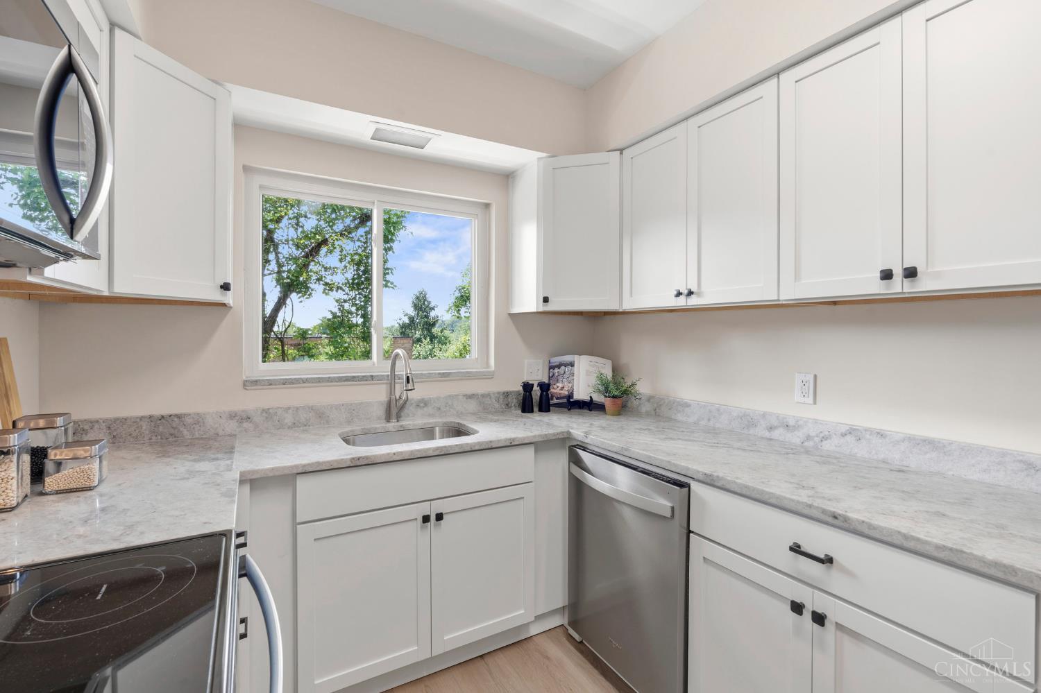 3566 Amberacres Drive #7, Cincinnati, OH, 45237 — photo 9