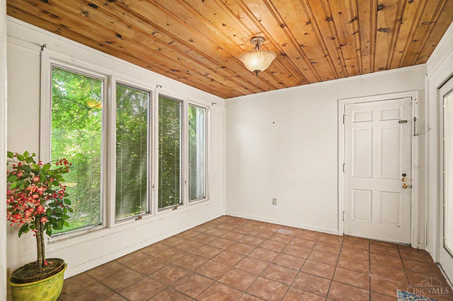 119 Forest Avenue, Wyoming, OH, 45215 — photo 11