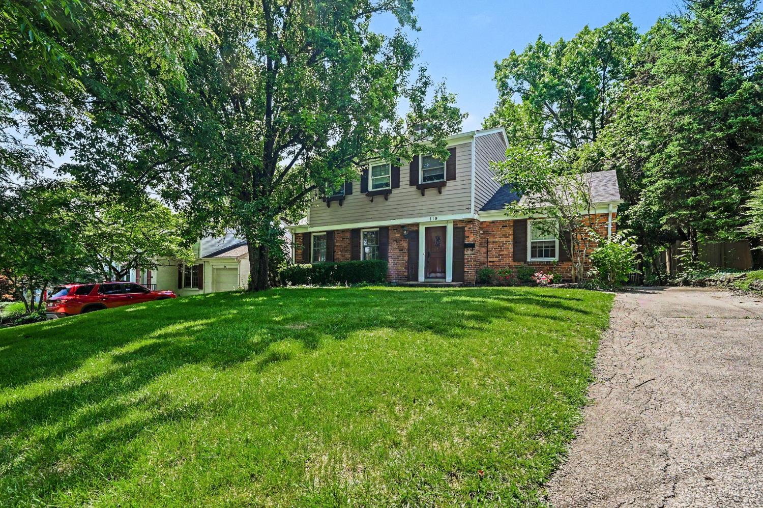 119 Forest Avenue, Wyoming, OH, 45215 — photo 2