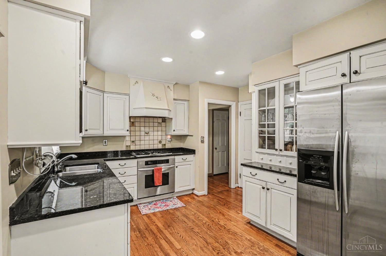 119 Forest Avenue, Wyoming, OH, 45215 — photo 9