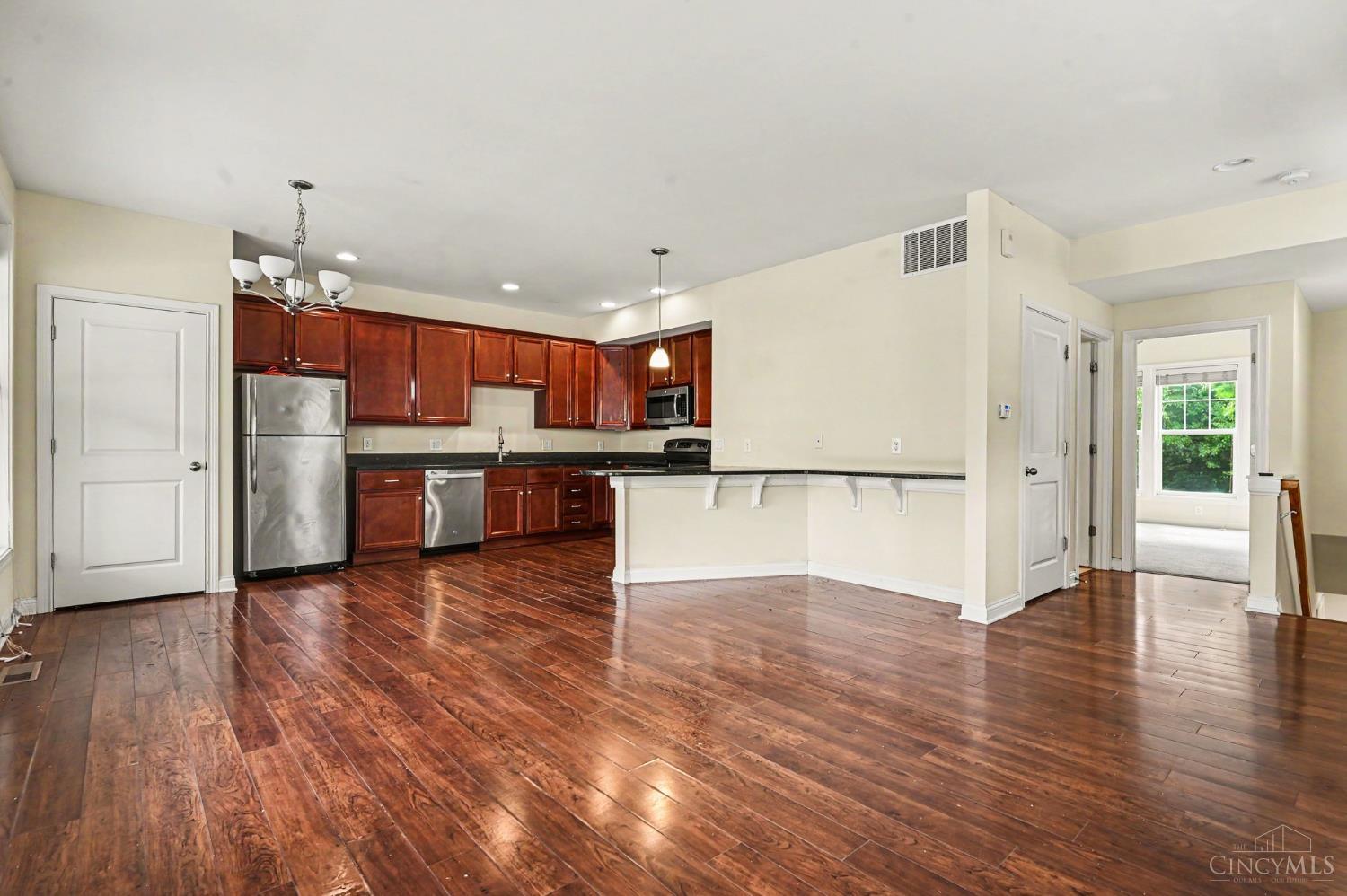 2926 Eden Avenue, Cincinnati, OH, 45219 — photo 4