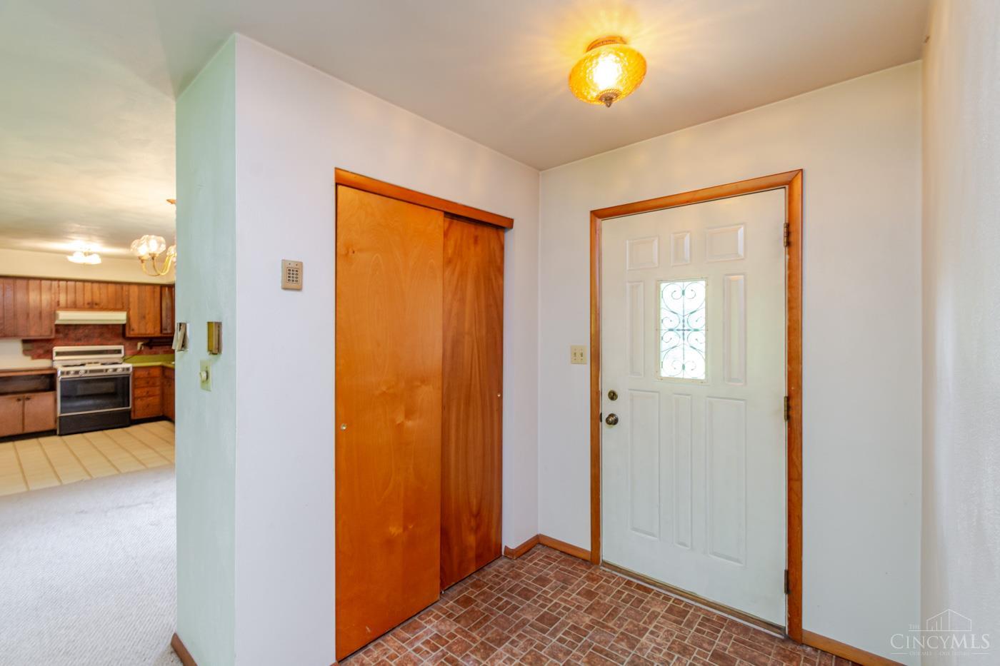 5582 Ozias Road, Washington Twp, OH, 45320 — photo 3
