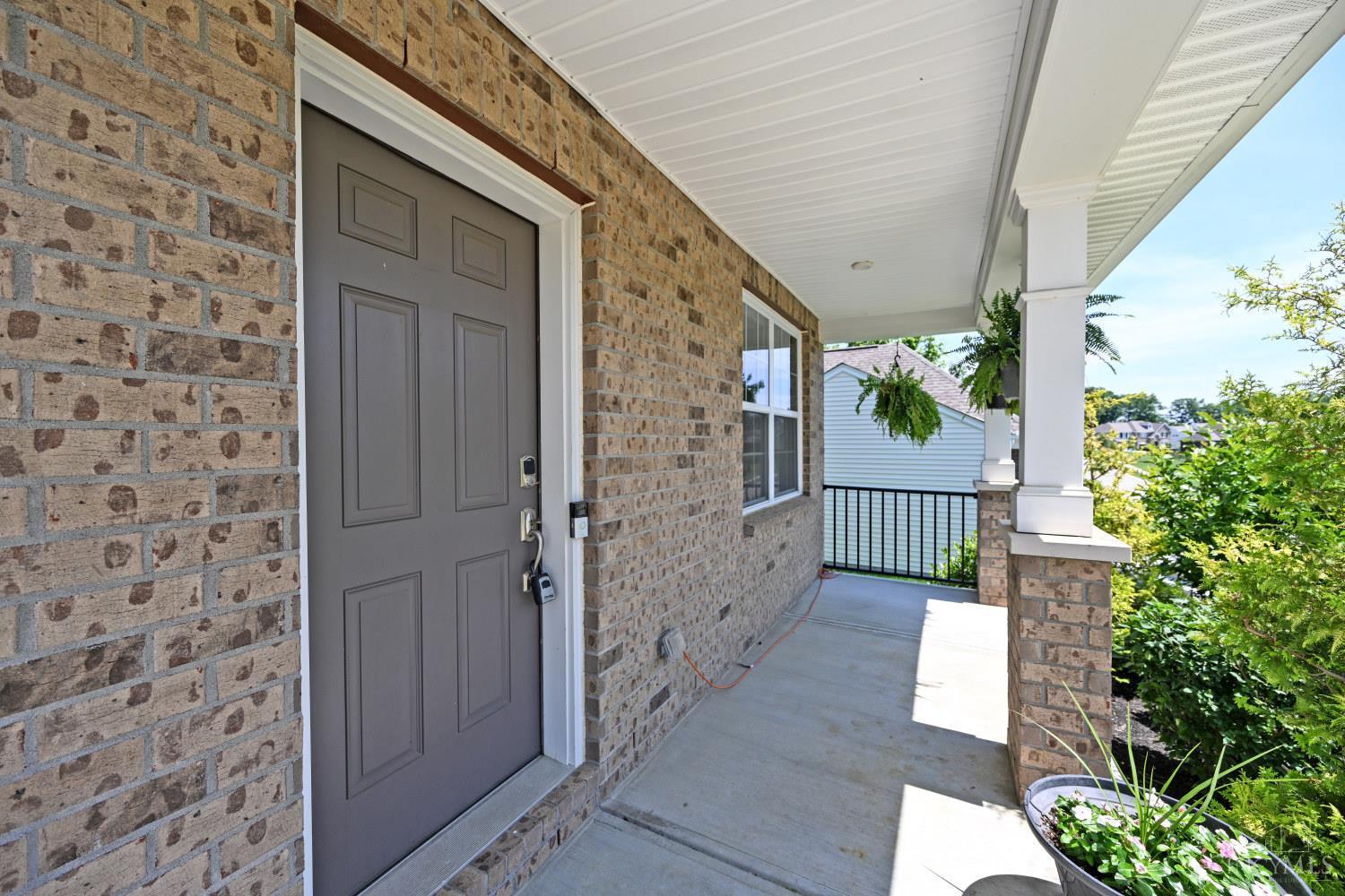366 Brier Creek Drive, Miami Twp, OH, 45140 — photo 2
