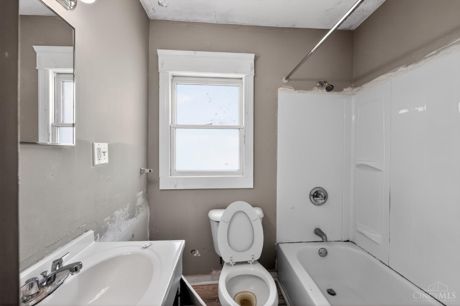 3845 Olivette Avenue, Cheviot, OH, 45211 — photo 15