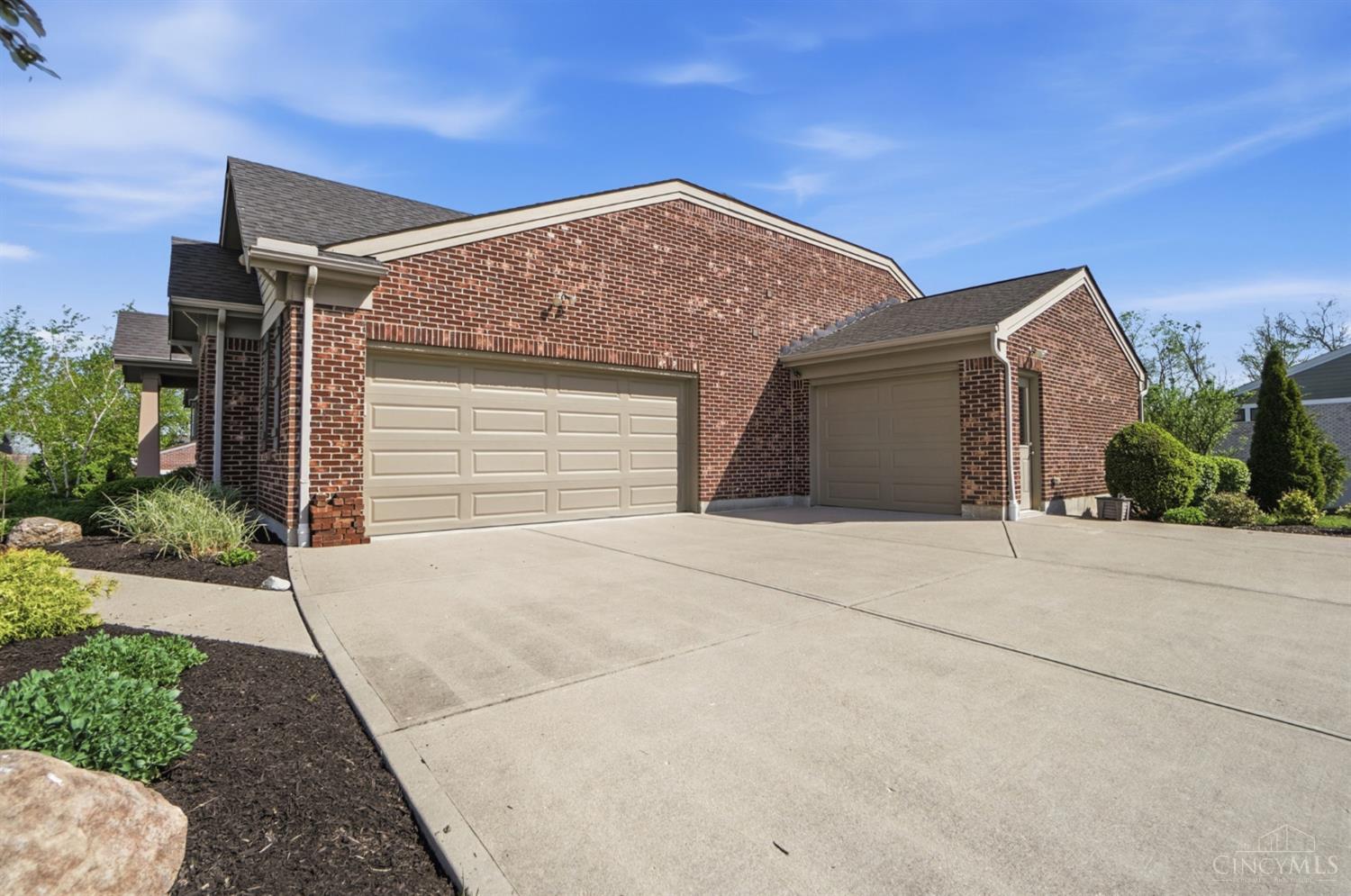 3112 Renaissance Boulevard, Middletown, OH, 45005 — photo 3