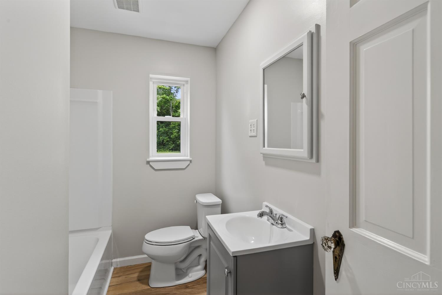 5544 Raceview Avenue, Green Twp, OH, 45248 — photo 26