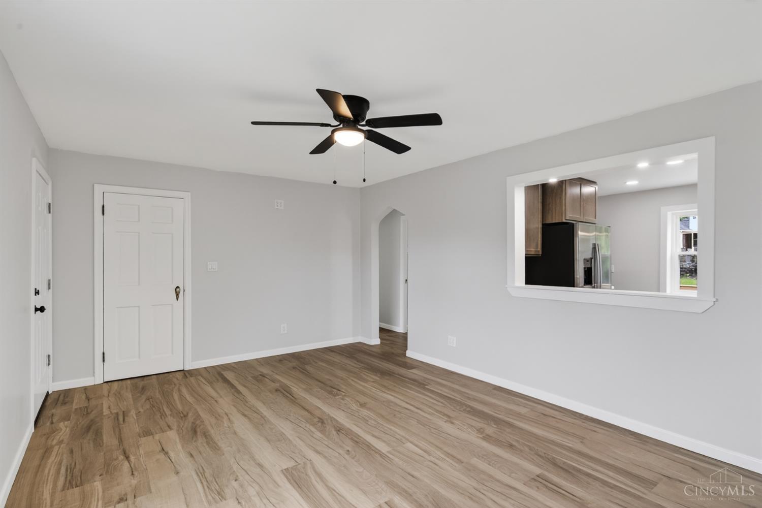5544 Raceview Avenue, Green Twp, OH, 45248 — photo 9