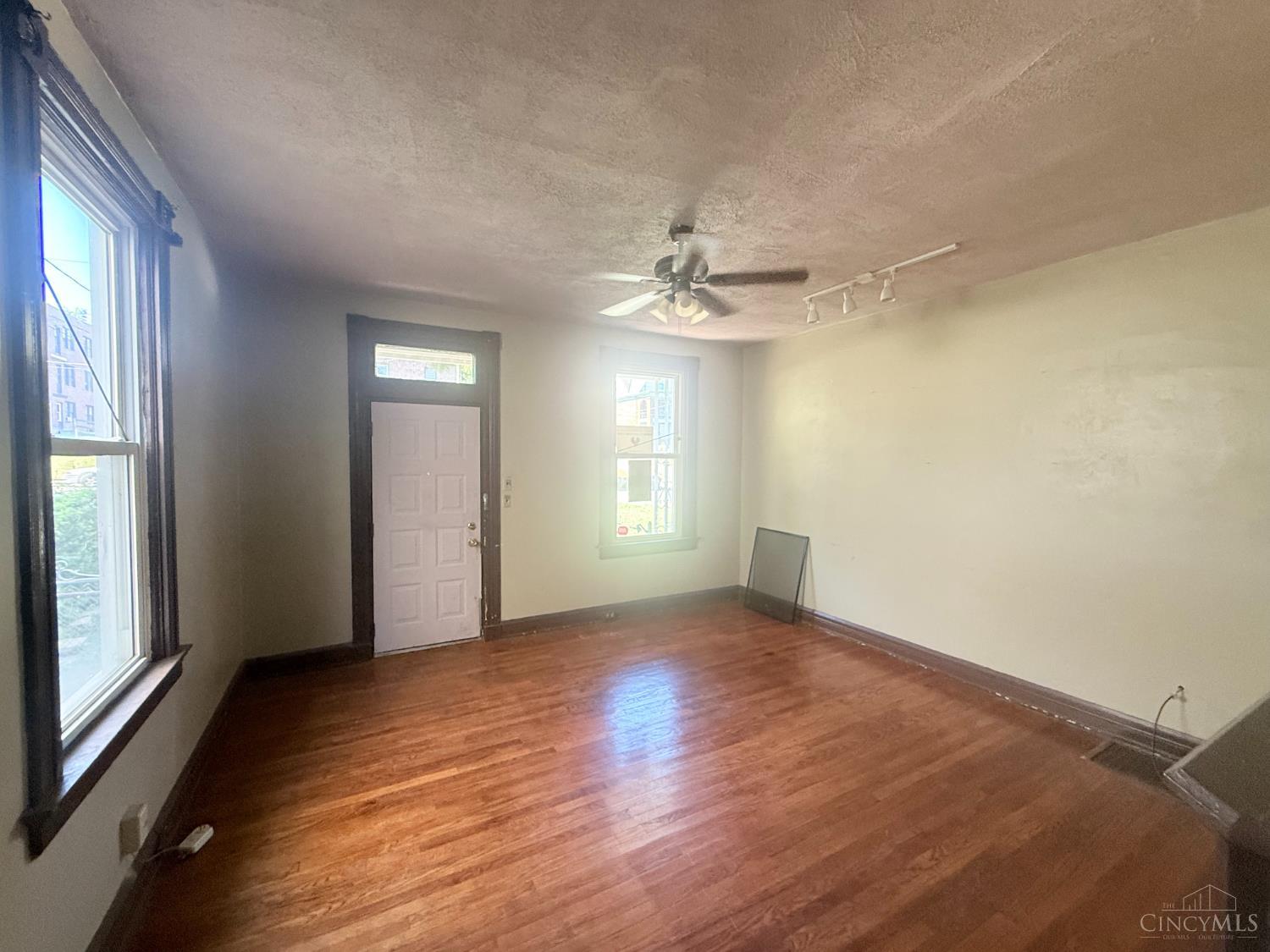 718 Greenwood Avenue, Cincinnati, OH, 45229 — photo 4