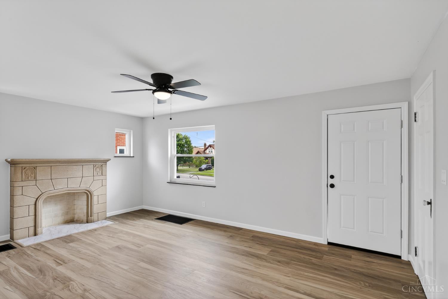 5544 Raceview Avenue, Green Twp, OH, 45248 — photo 7