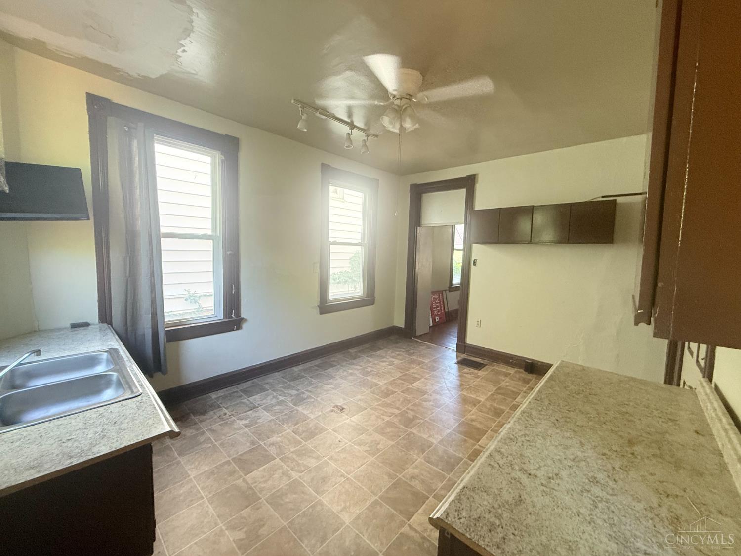 718 Greenwood Avenue, Cincinnati, OH, 45229 — photo 6