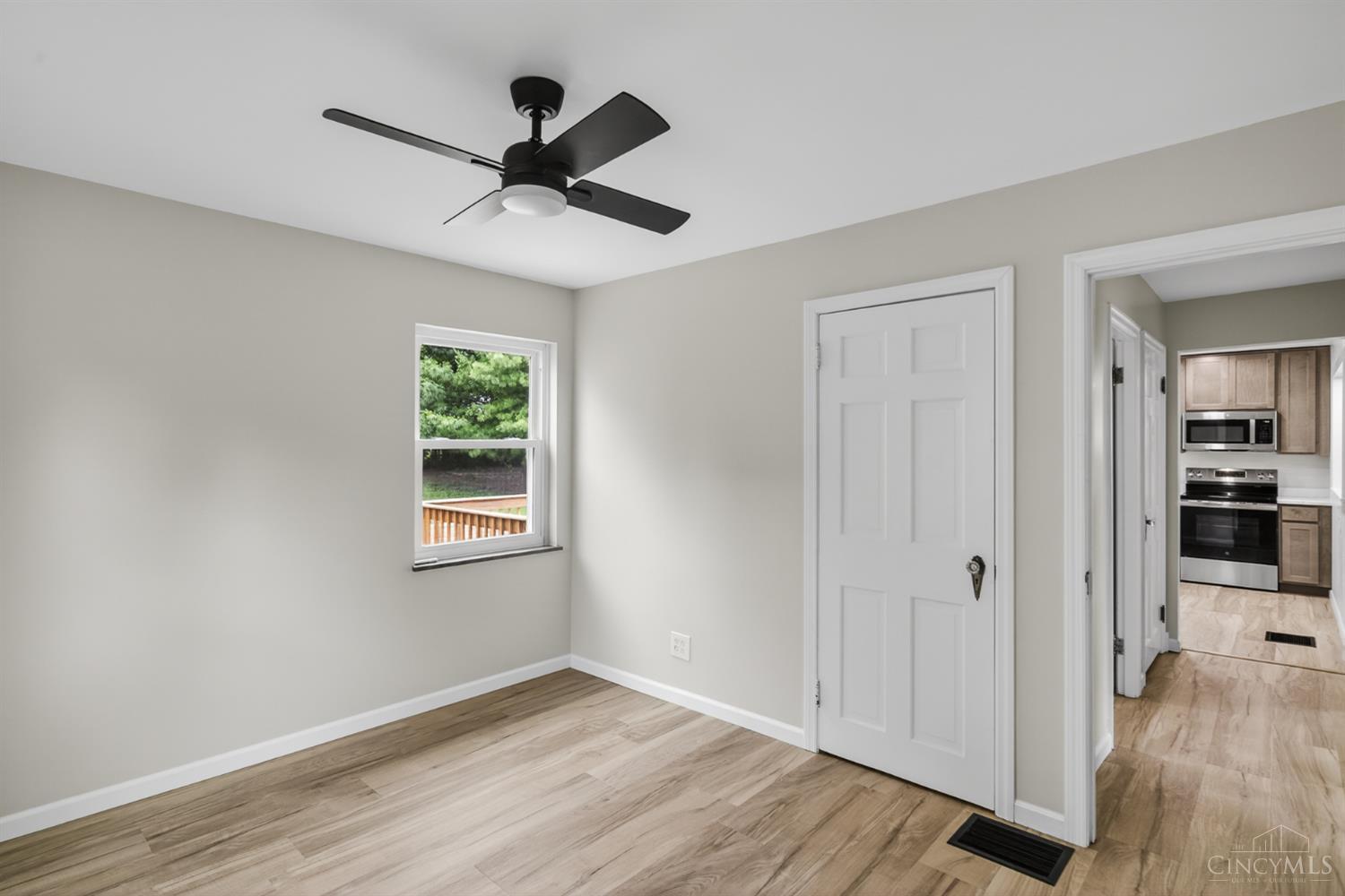 5544 Raceview Avenue, Green Twp, OH, 45248 — photo 23