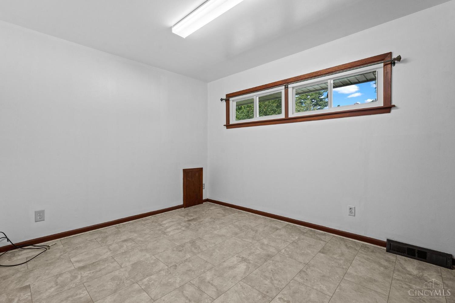 1313 Westmoor Drive, Wilmington, OH, 45177 — photo 16