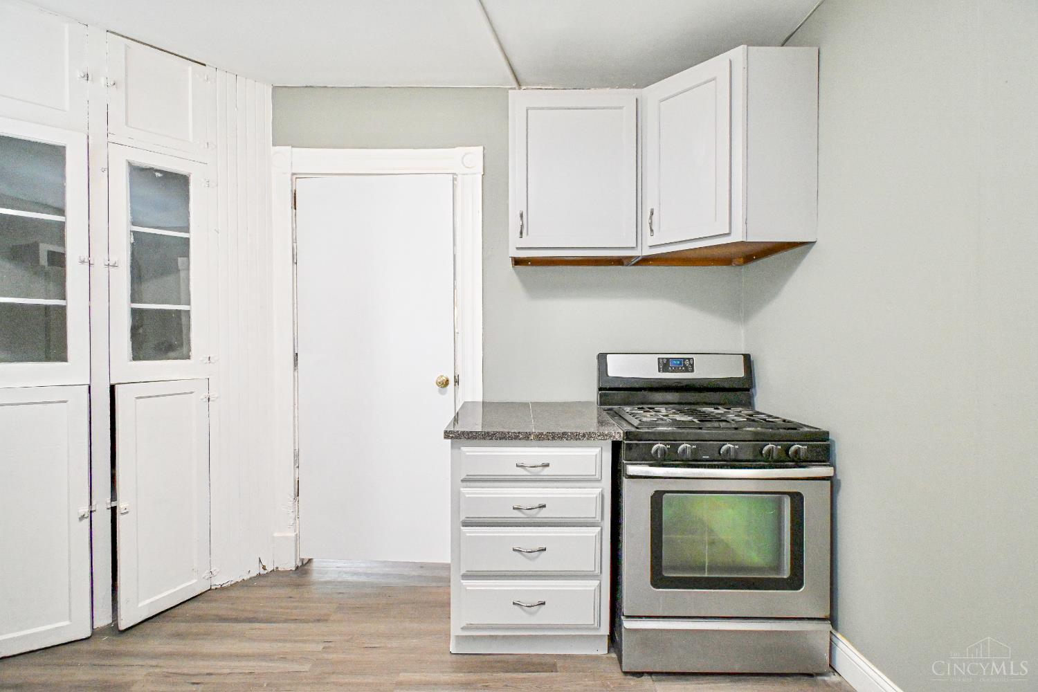 303 Walnut Street, Elmwood Place, OH, 45216 — photo 16
