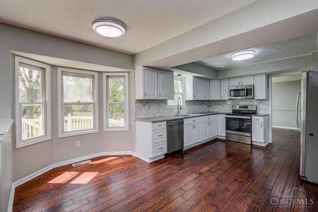 7497 Rolling Meadows Drive, West Chester, OH, 45069 — photo 11