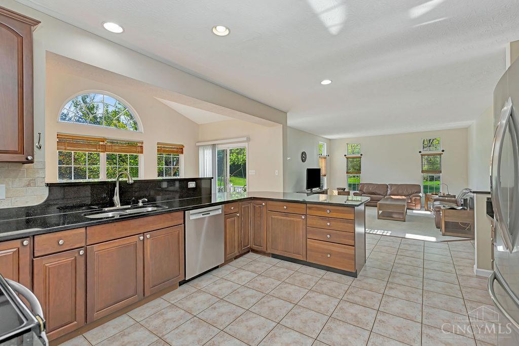 5742 Woodmansee Way, Liberty Twp, OH, 45044 — photo 14