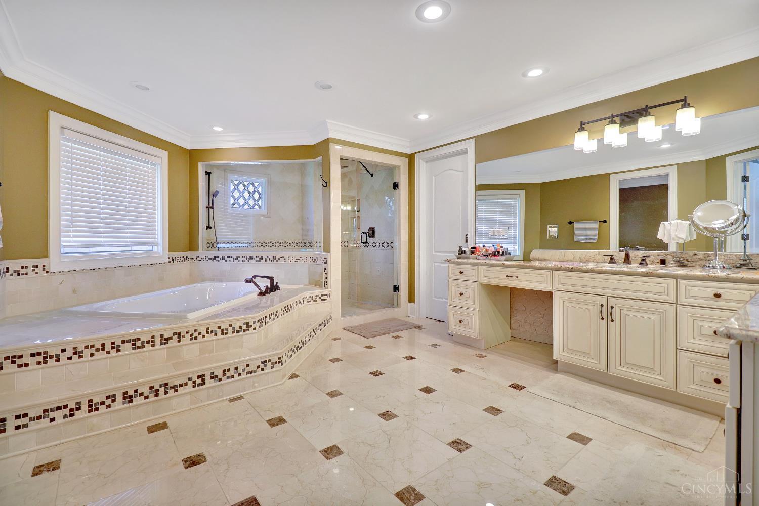5775 Sugarun Lane, Indian Hill, OH, 45243 — photo 19