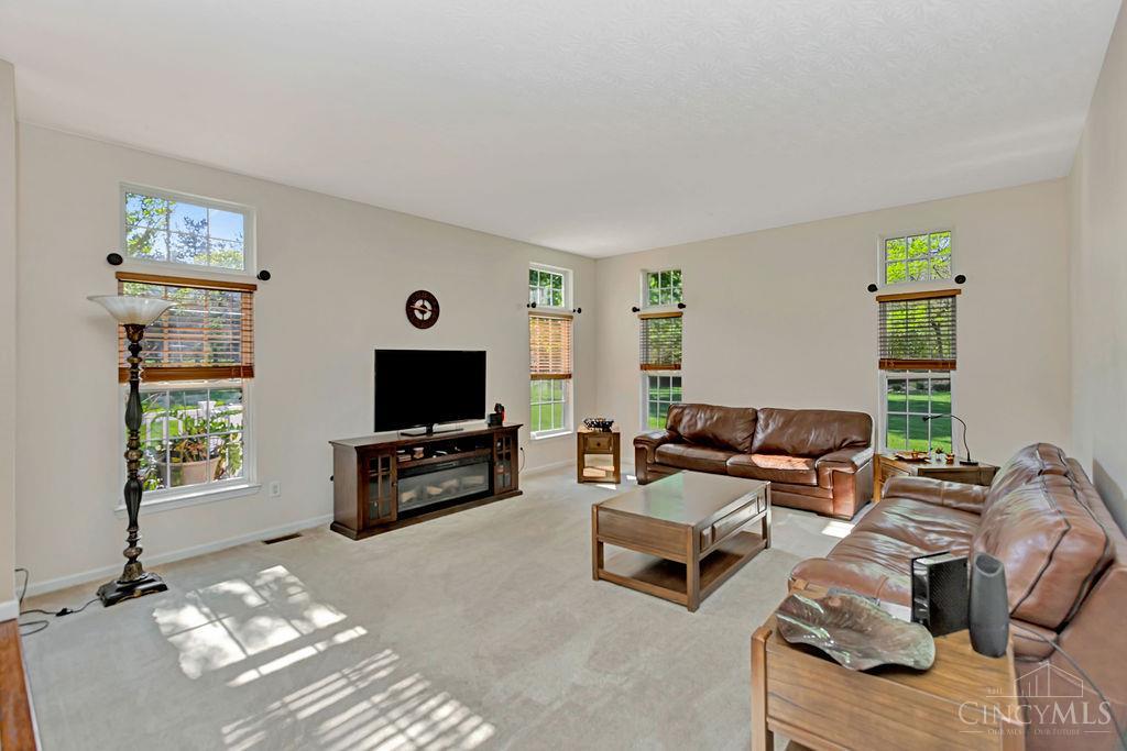 5742 Woodmansee Way, Liberty Twp, OH, 45044 — photo 8