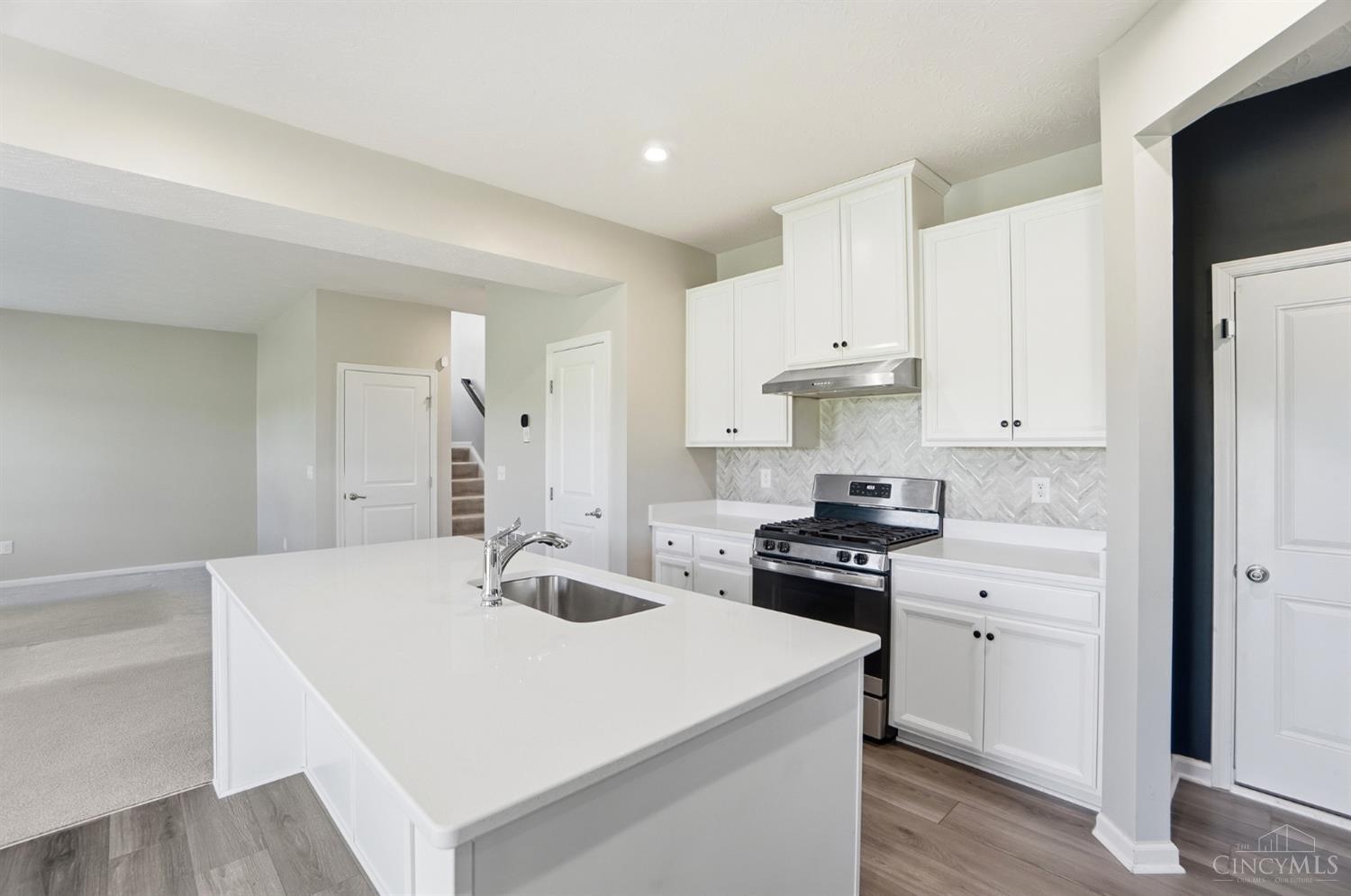 5989 Outlook Court, Hamilton Twp, OH, 45152 — photo 14