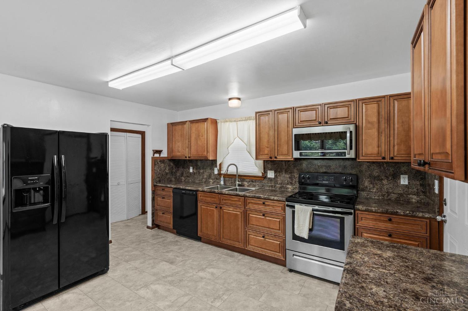 1313 Westmoor Drive, Wilmington, OH, 45177 — photo 7