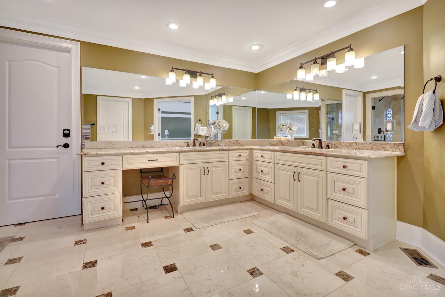5775 Sugarun Lane, Indian Hill, OH, 45243 — photo 20