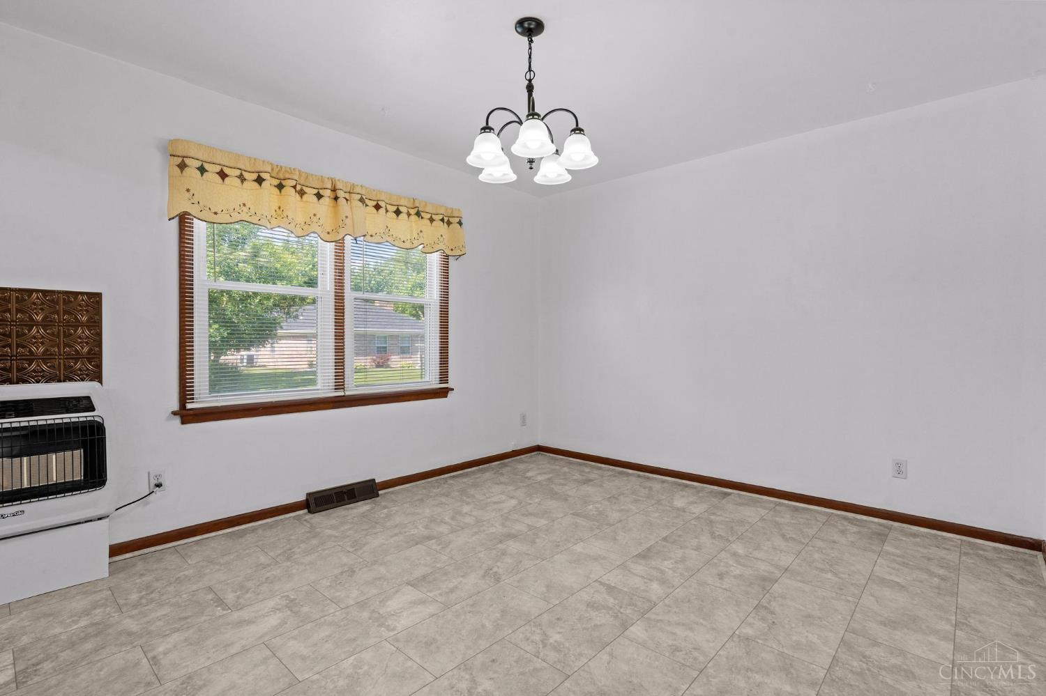 1313 Westmoor Drive, Wilmington, OH, 45177 — photo 9