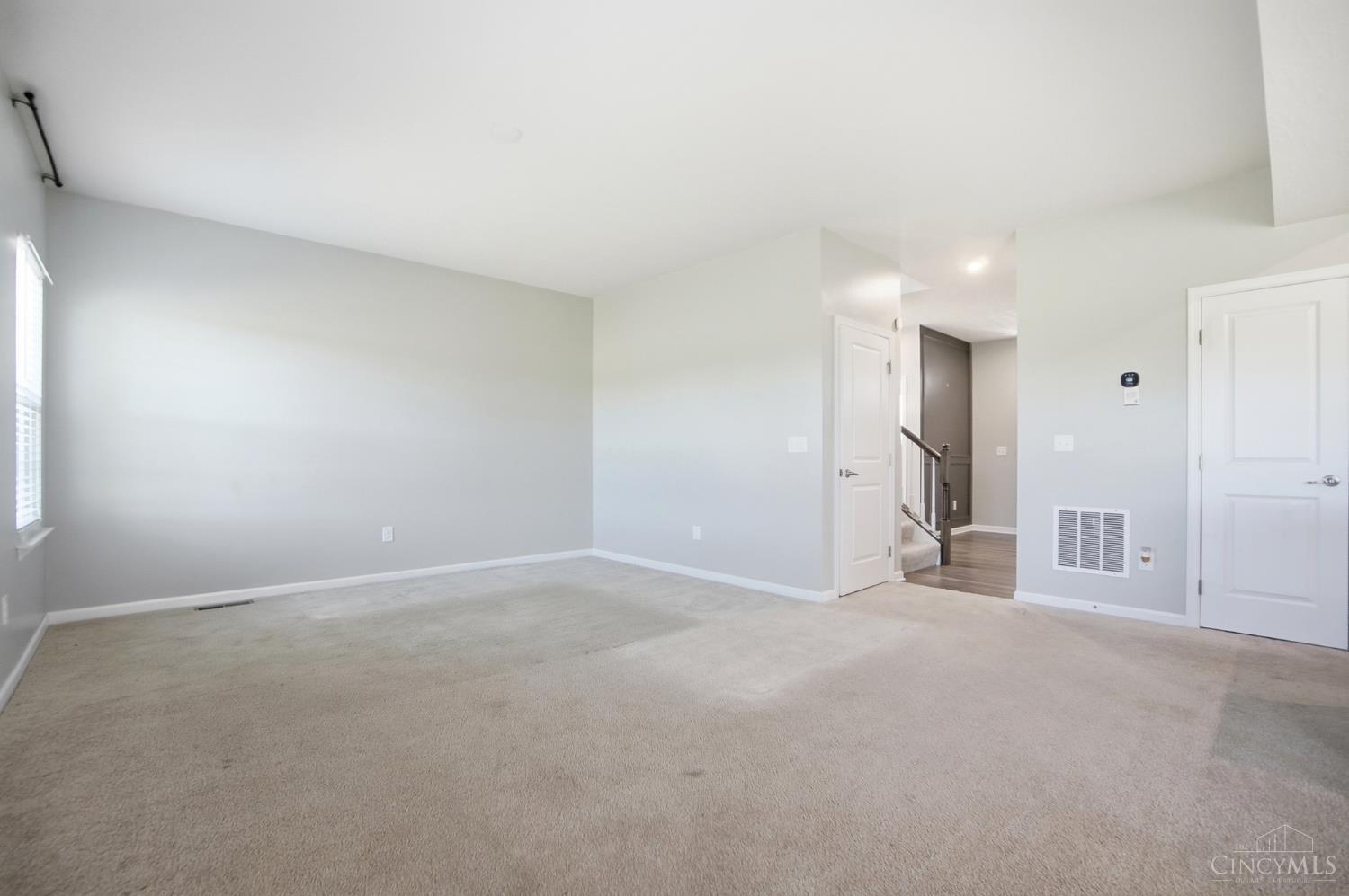 5989 Outlook Court, Hamilton Twp, OH, 45152 — photo 9