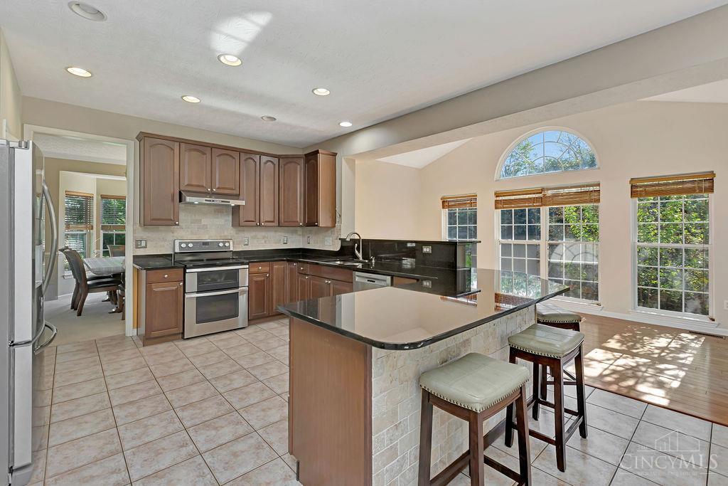 5742 Woodmansee Way, Liberty Twp, OH, 45044 — photo 12
