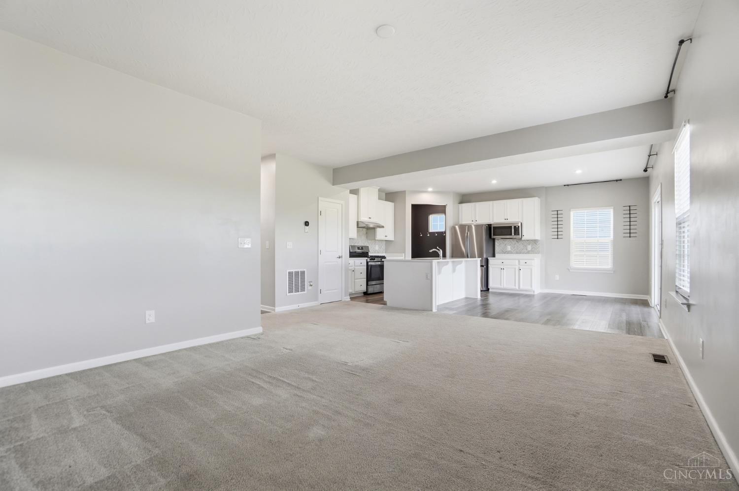 5989 Outlook Court, Hamilton Twp, OH, 45152 — photo 10