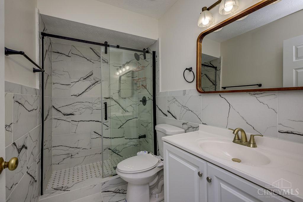 7497 Rolling Meadows Drive, West Chester, OH, 45069 — photo 32