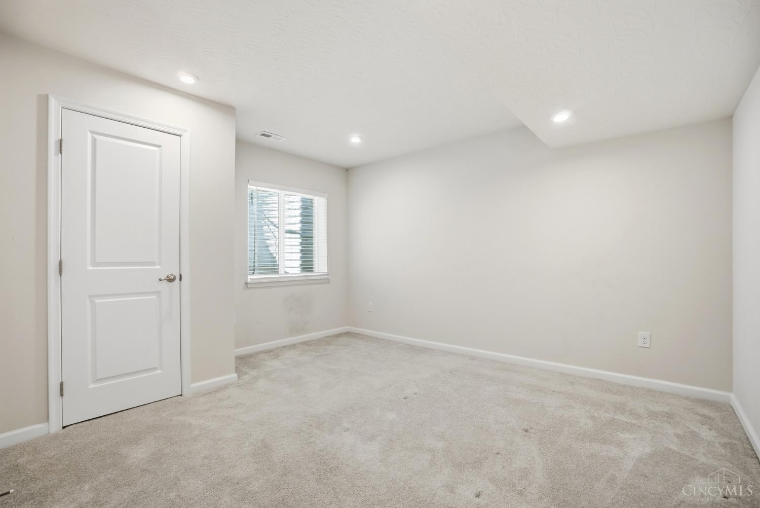 5989 Outlook Court, Hamilton Twp, OH, 45152 — photo 40