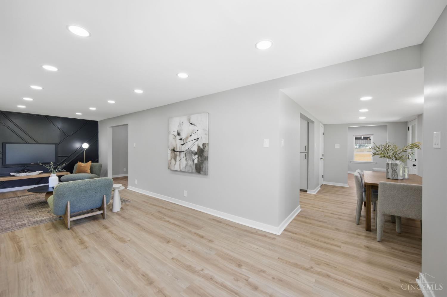 8801 Plainfield Road, Sycamore Twp, OH, 45236 — photo 16