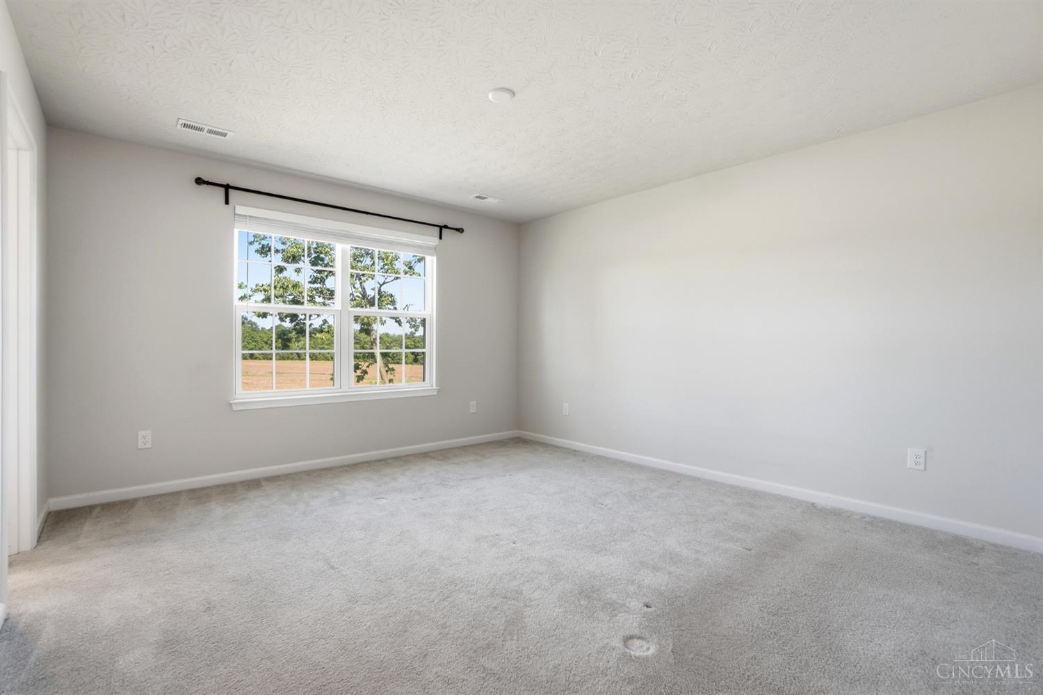 5989 Outlook Court, Hamilton Twp, OH, 45152 — photo 23