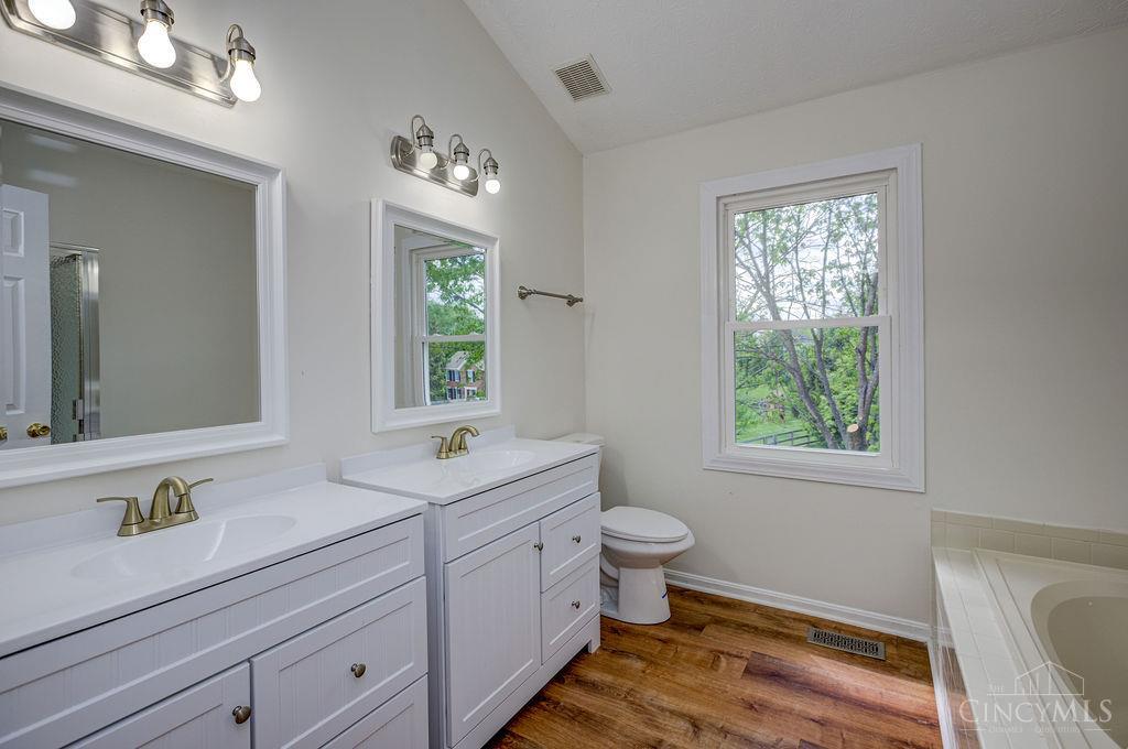 7497 Rolling Meadows Drive, West Chester, OH, 45069 — photo 28
